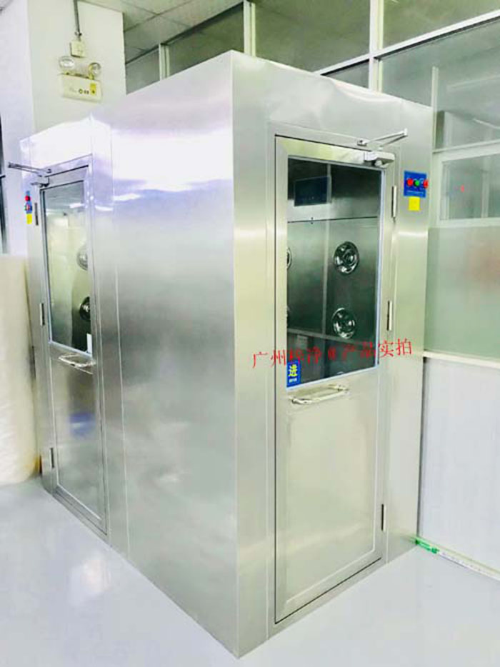 風淋室安裝現場實拍圖 風淋室安裝現場實拍圖