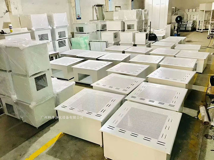 高效送風口通常安裝在潔凈室的天花板或墻壁上，送風面積較大，適用于大面積潔凈室。