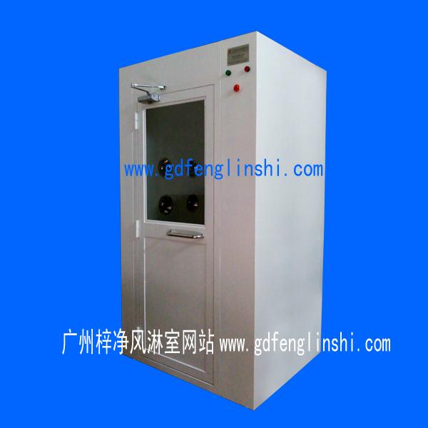 鋼板烤漆風(fēng)淋室是指風(fēng)淋室箱體及門采用A3冷軋鋼板多層酸洗不易生銹。 鋼板烤漆風(fēng)淋室是指風(fēng)淋室箱體及門采用A3冷軋鋼板多層酸洗不易生銹。