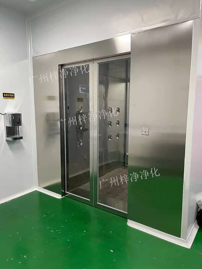 無塵車間專用全自動(dòng)感應(yīng)風(fēng)淋室有什么特點(diǎn)？